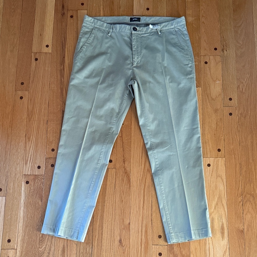 BOSS Hugo Boss 34 x 27 Olive Green Chinos Pants Italian Cotton Stretch
